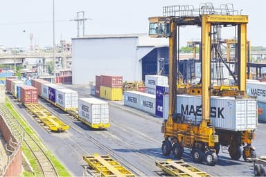 Faulty cargo scanners put ports at security, revenue risks