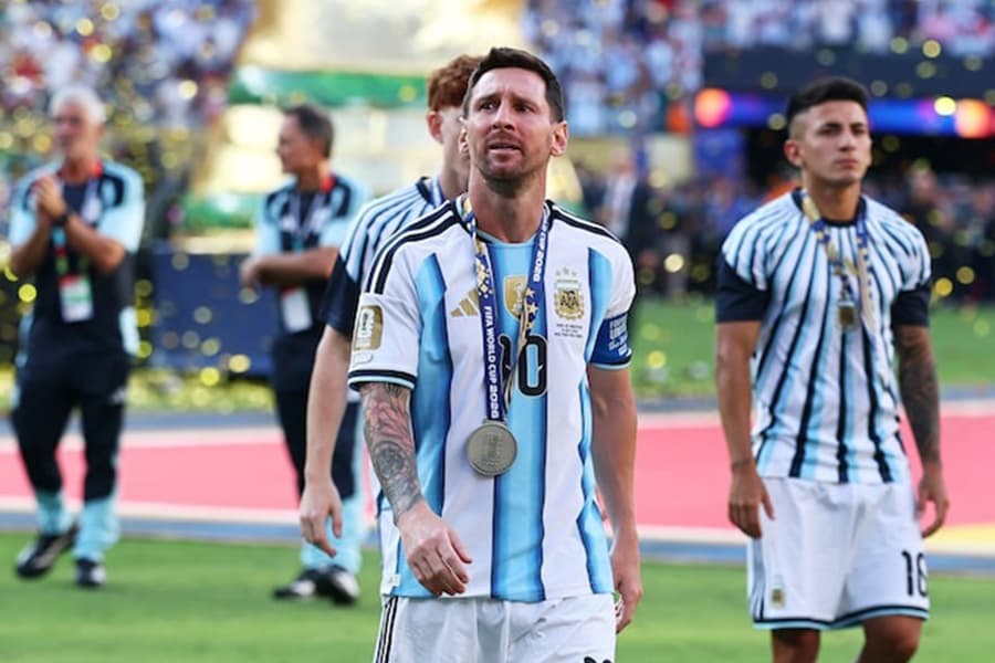 Messi thanks Argentina fans after final defeat, says 'Wound will take time to heal'