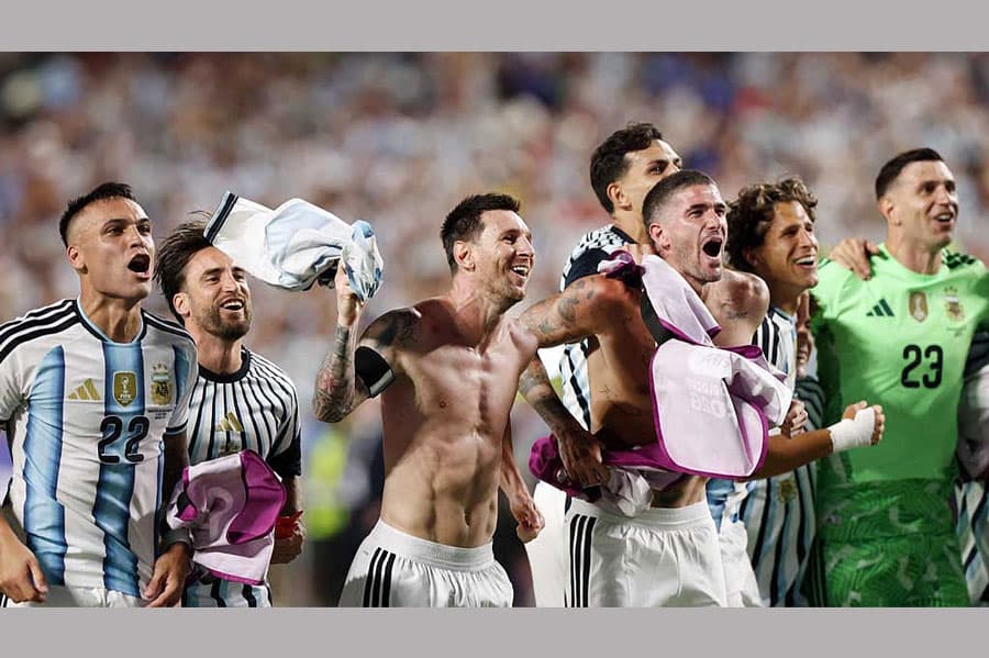 'VARgentina' reach semi-finals under cloud of complaints