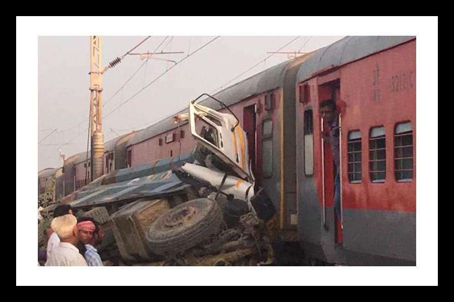 Kaifiyat Express derailment (Photo TOI)