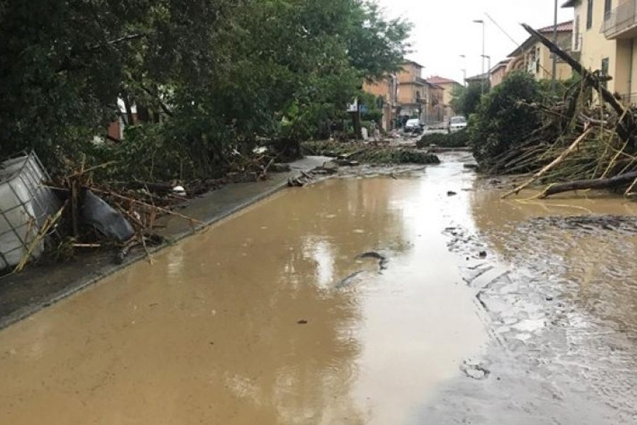 Heavy rain and flooding kill six in Italy
