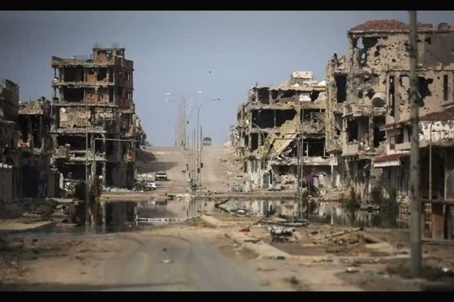 Buildings ravaged by fighting in Sirte, Libya, October 22, 2011. (AP file photo)