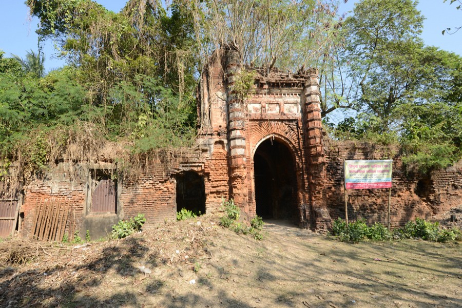 Sreepur Zamindar Bari under Sreepur upazila in Magura.	— FE Photo