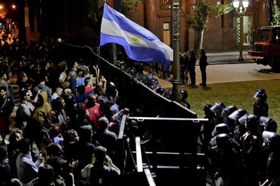 Argentina passes pension reform despite protests