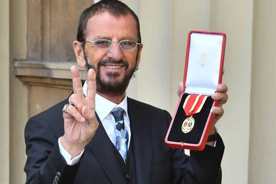 Beatles drummer Ringo Starr receives knighthood
