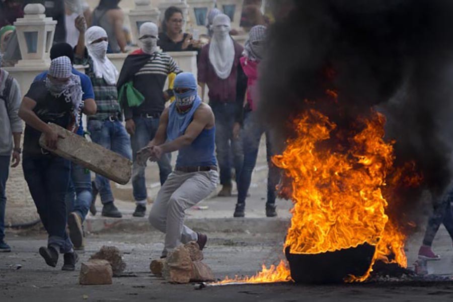 Unrest erupts on Gaza-Israel border