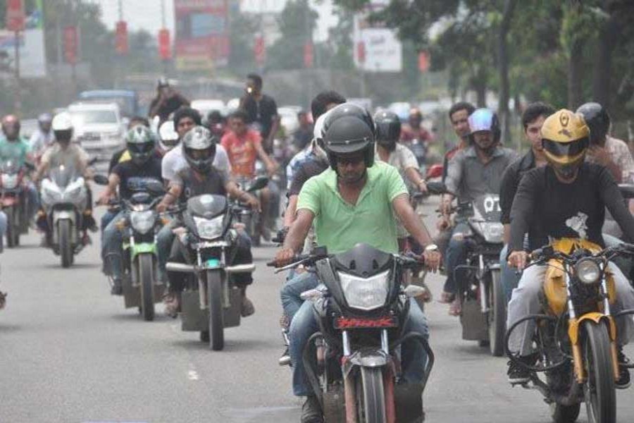 Motorbike hazard on Dhaka roads