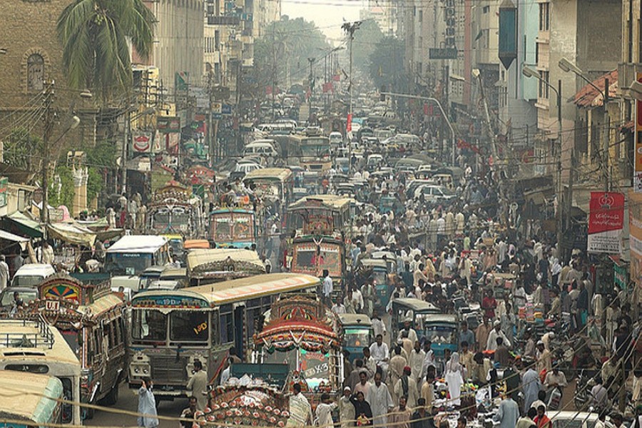 Bengalis of Karachi facing identity problem