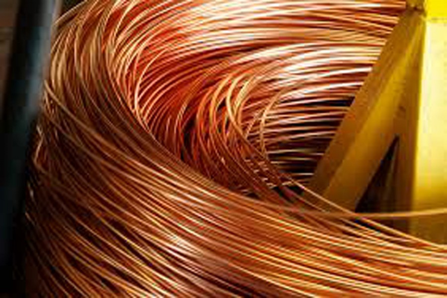 Copper heads for fifth weekly loss