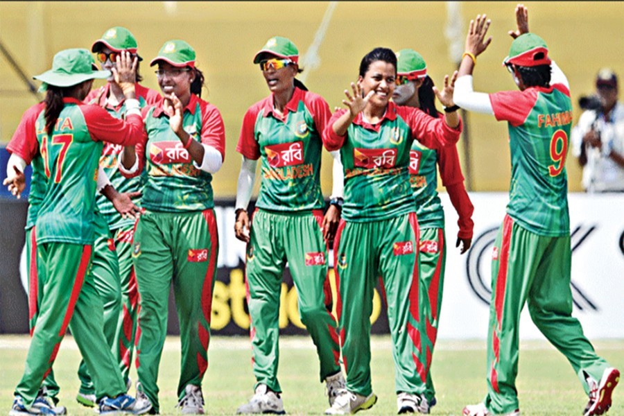 Tigresses triumph overseas as Tigers disappoint   