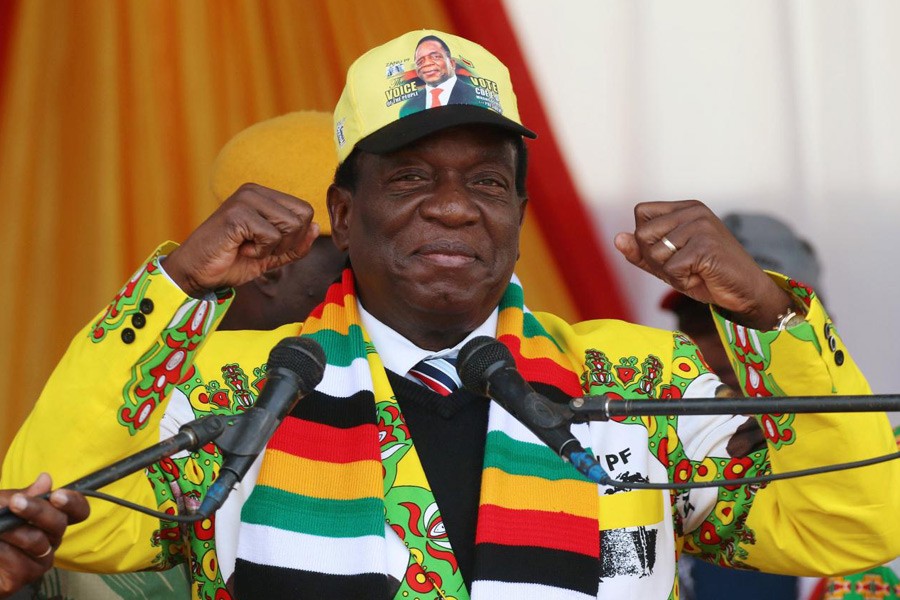 President Emmerson Mnangagwa greets supporters of his ruling ZANU PF party gather for an election rally in Chinhoyi, Zimbabwe, July 17, 2018 – Reuters photo used for representation