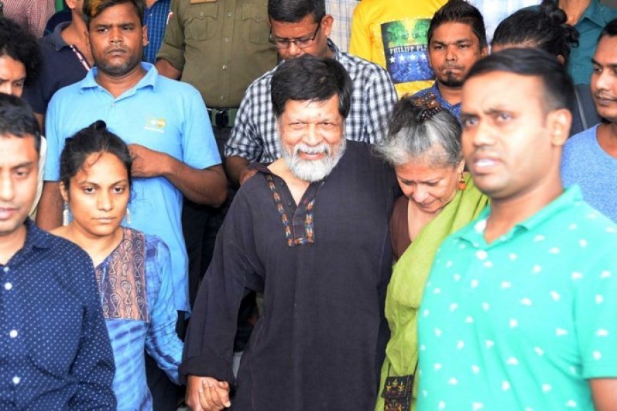 Drik Gallery Managing Director Shahidul Alam is being taken to Bangabandhu Sheikh Mujib Medical University (BSMMU) for medical treatment on Wednesday last. Photo: UNB