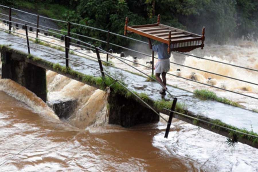 Kerala floods: Death toll rises to 324
