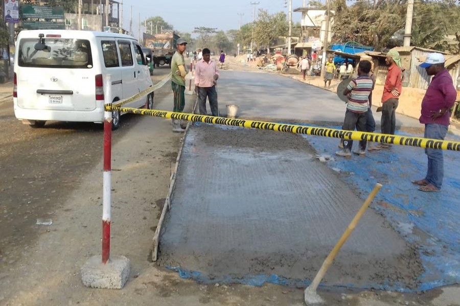 Reconstruction work in progress on the busy Sylhet-Tamabil-Jafflong highway.  	— FE Photo