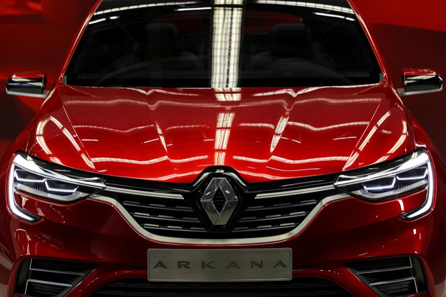 A new Renault Arkana mid-size crossover in a showroom at a Renault factory in Moscow, Russia on April 11, 2019 — Reuters photo