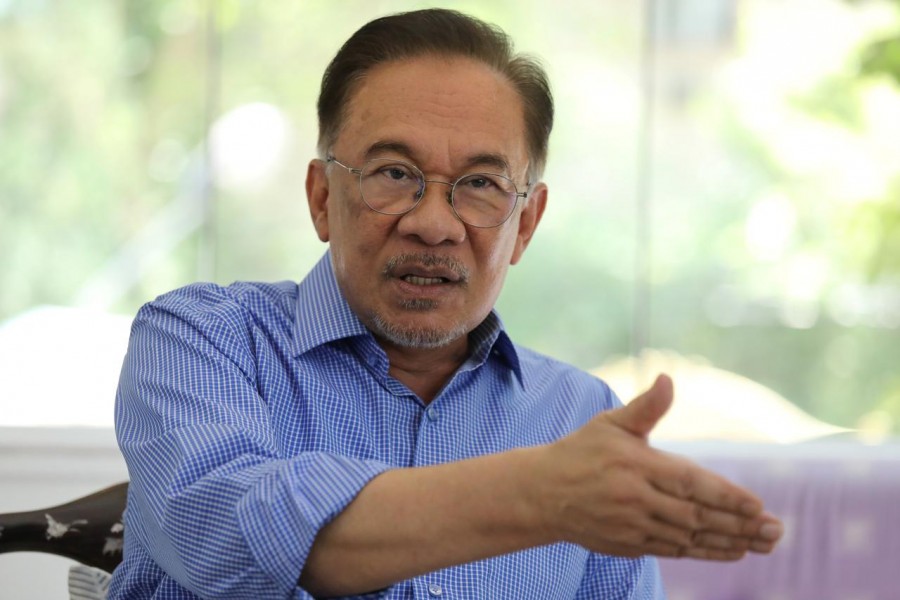 Anwar Ibrahim speaks during an interview with Reuters in Petaling Jaya, Malaysia, February 6, 2020. REUTERS/Lim Huey Teng