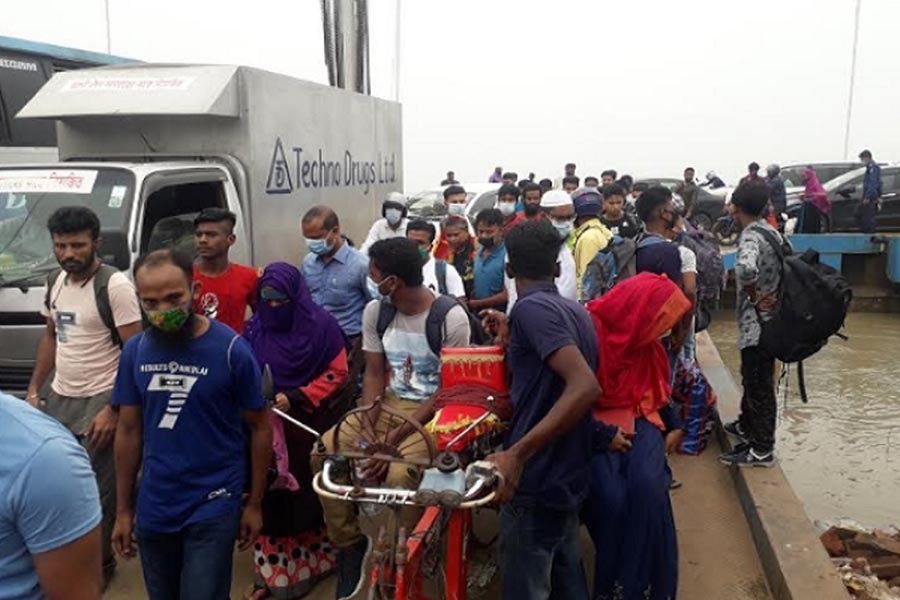 Ferry services halted on Paturia-Daulatdia route