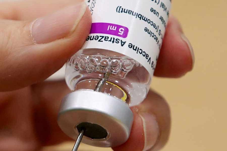7,81,320 doses of AstraZeneca vaccine arrive in Dhaka