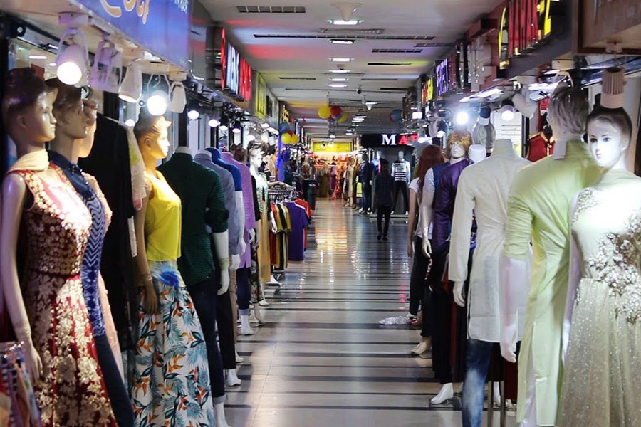 Owners urge govt to reopen shopping malls after Aug 5