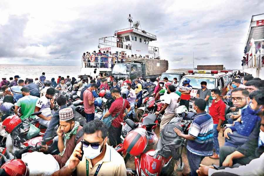 The photo of a ferry, which was full of passengers, was taken at Doulatdia Ferry Terminal in Rajbari during strict lock down in July this year — FE file photo