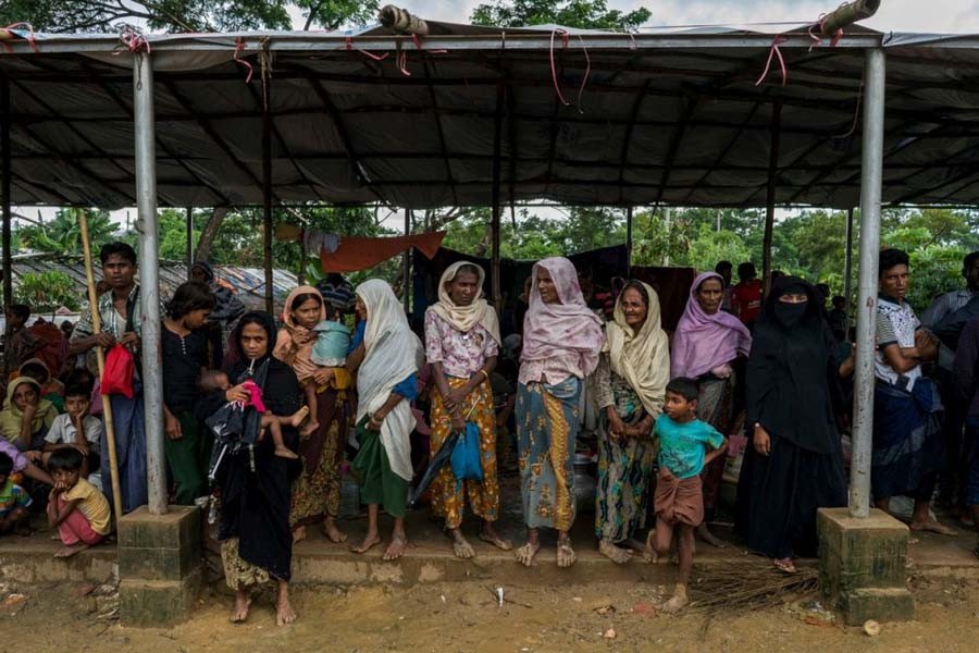 5,000 people receive UNHCR’s aid in Cox’s Bazar