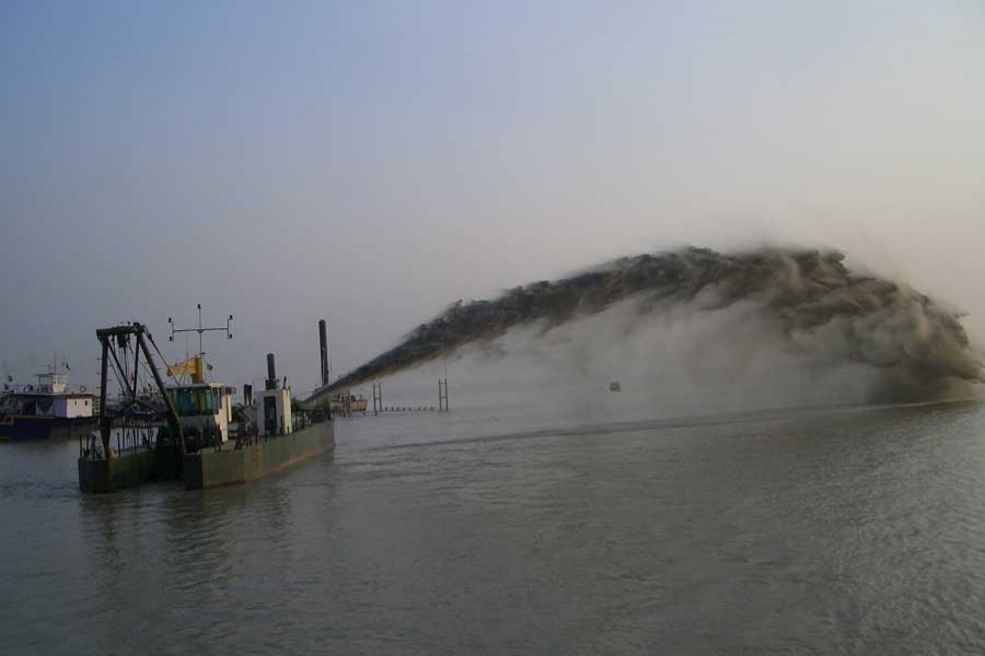 Karnaphuli capital dredging to end by next July