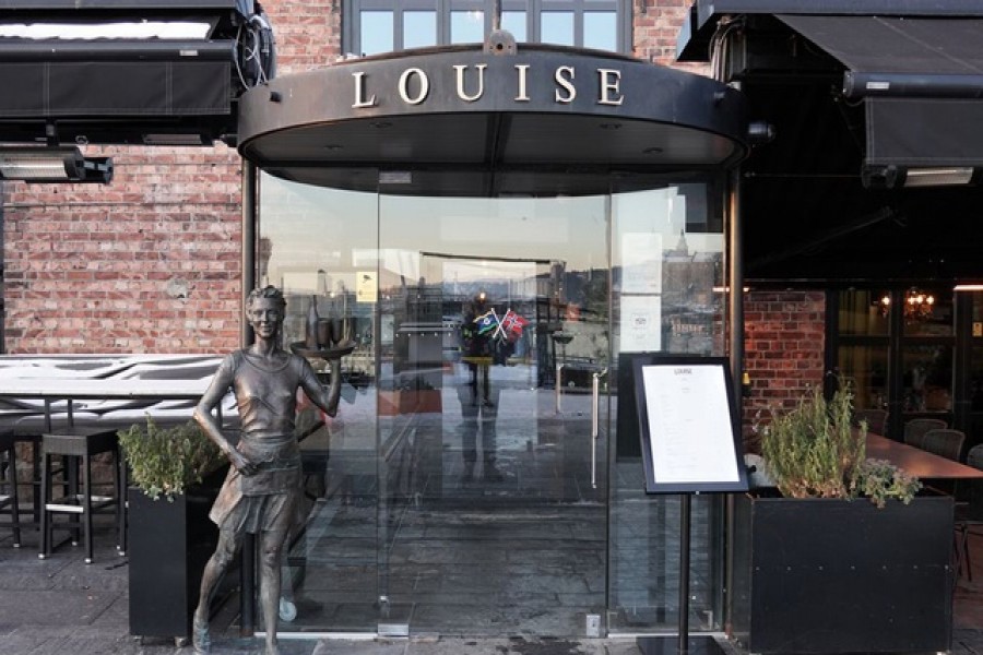 Louise Restaurant & Bar at Aker Brygge is pictured after a person visiting it for a Christmas dinner was diagnosed with the omicron variant of coronavirus disease (COVID-19) in Oslo, Norway, Dec 2, 2021 – Ole Berg-Rusten /NTB / Reuters