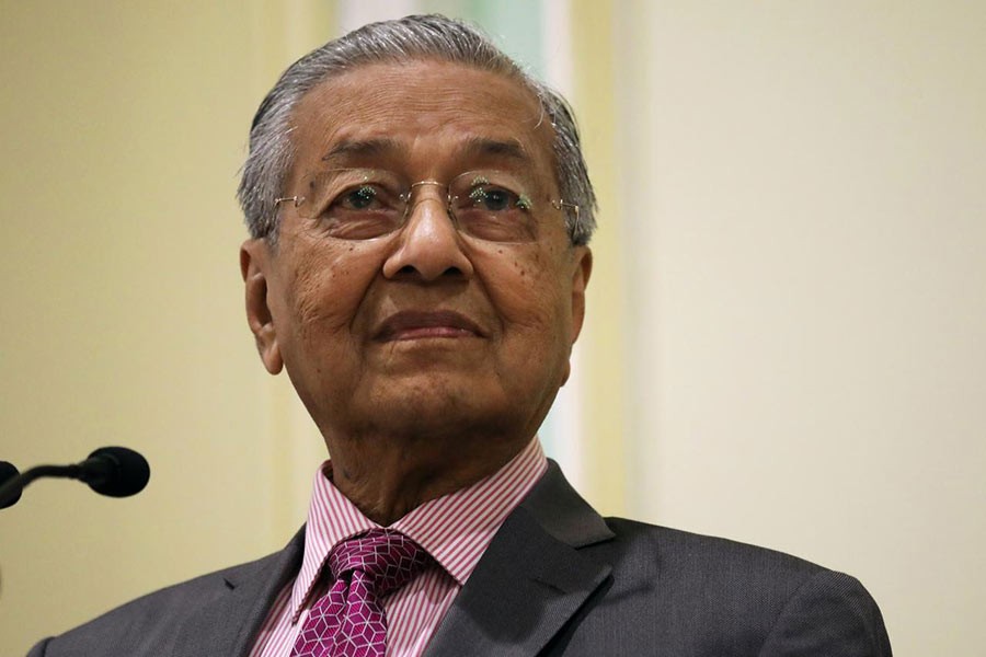 Mahathir Mohamad admitted to hospital
