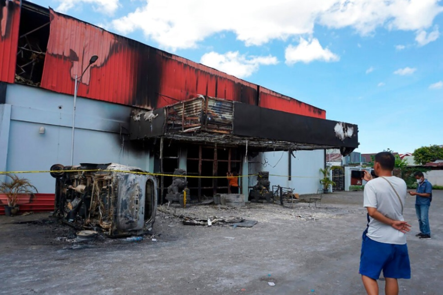 19 killed in blaze, brawl at karaoke bar in Indonesia's Papua