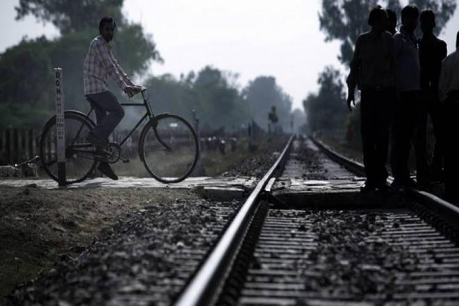 Unmanned level crossings pose risk of accident in Bogura