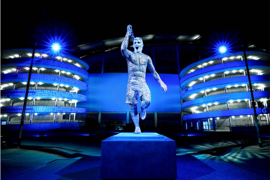 Manchester City unveil Aguero statue
