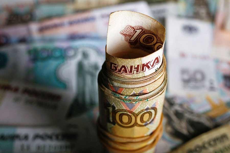 Rouble 2.5pc stronger against dollar, 3.0pc against euro