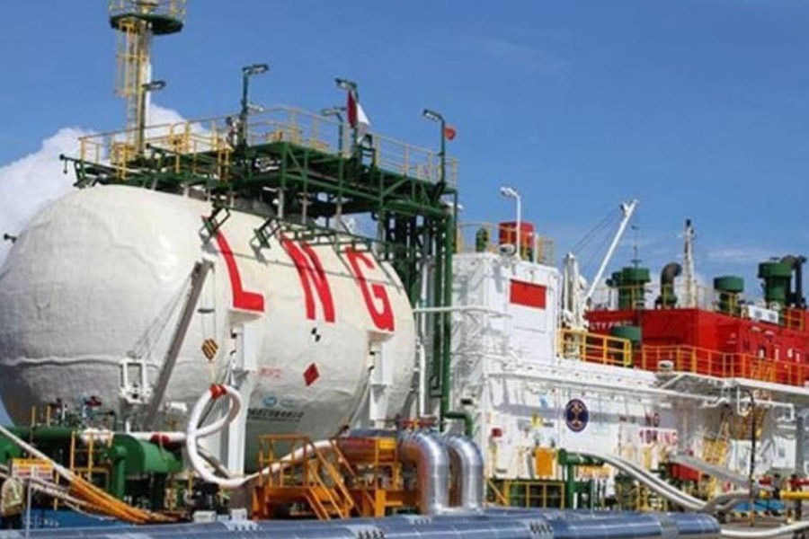 Bangladesh purchases LNG at lower rates as prices fall in global market