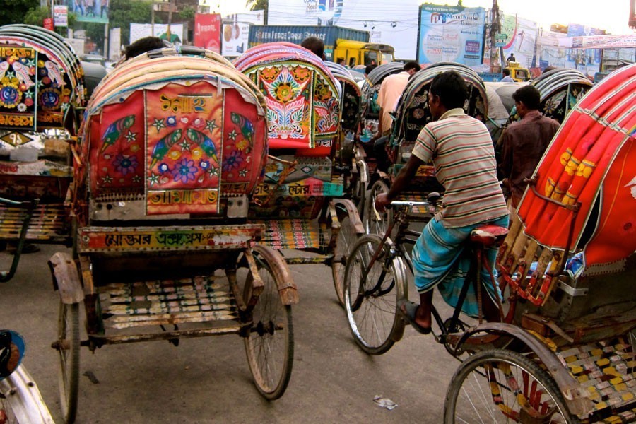 City of gardens vs city of rickshaws