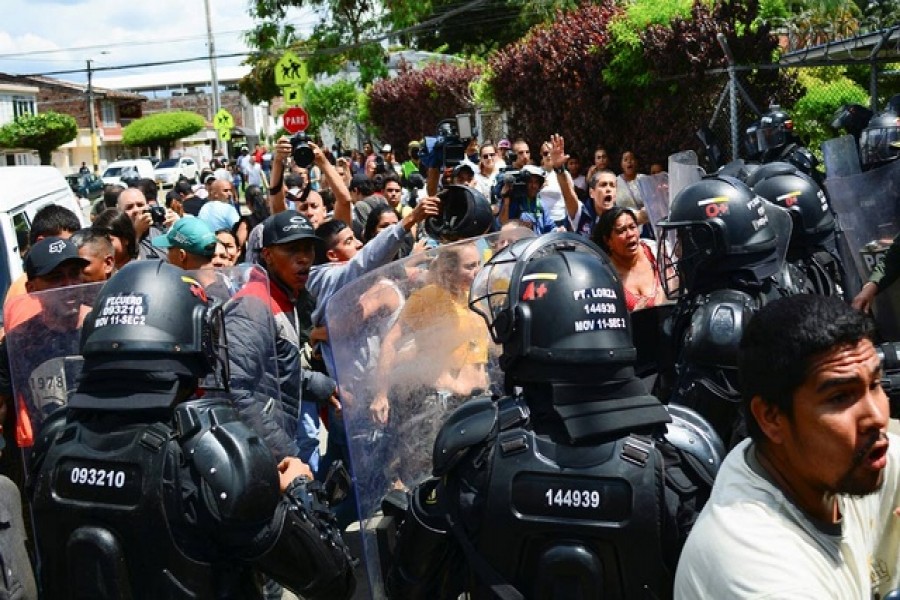 Prison riot fire in Colombia leaves 51 dead