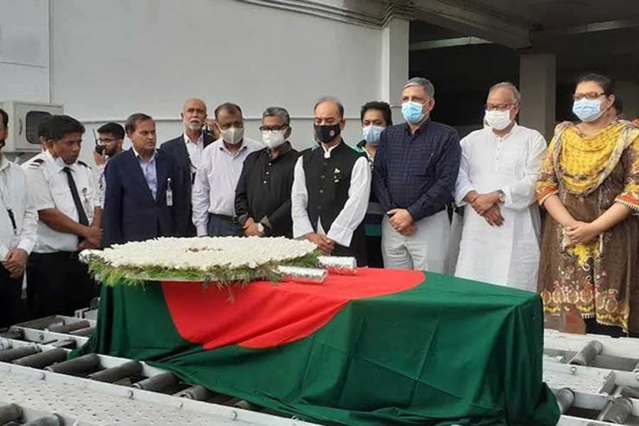 Awami League leaders pay last respects to Mukul Bose