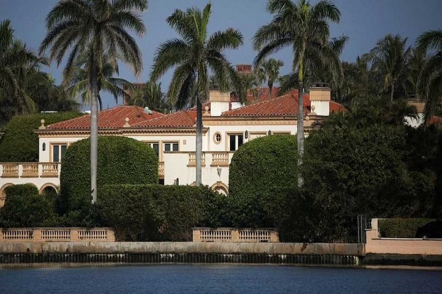 Former US President Donald Trump's Mar-a-Lago resort is seen in Palm Beach, Florida, US, Feb 8, 2021. REUTERS/Marco Bello/File Photo