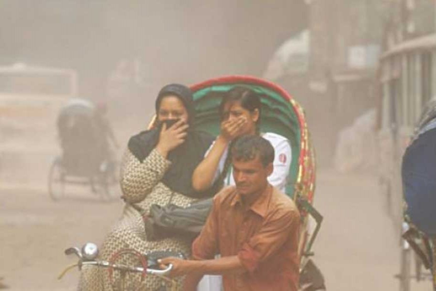 Unhealthy air-induced diseases raise crowds in Dhaka hospitals
