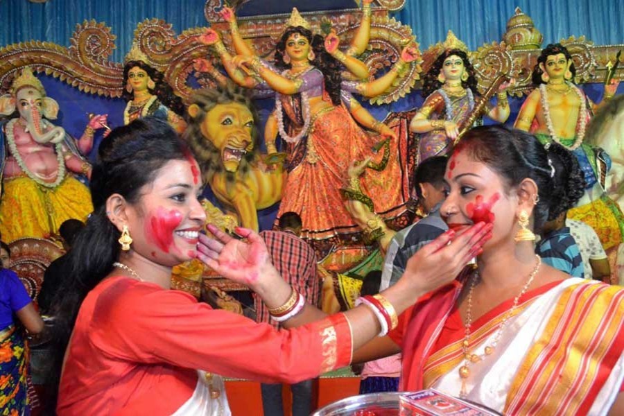 Durga Puja begins with Maha Shasthi 