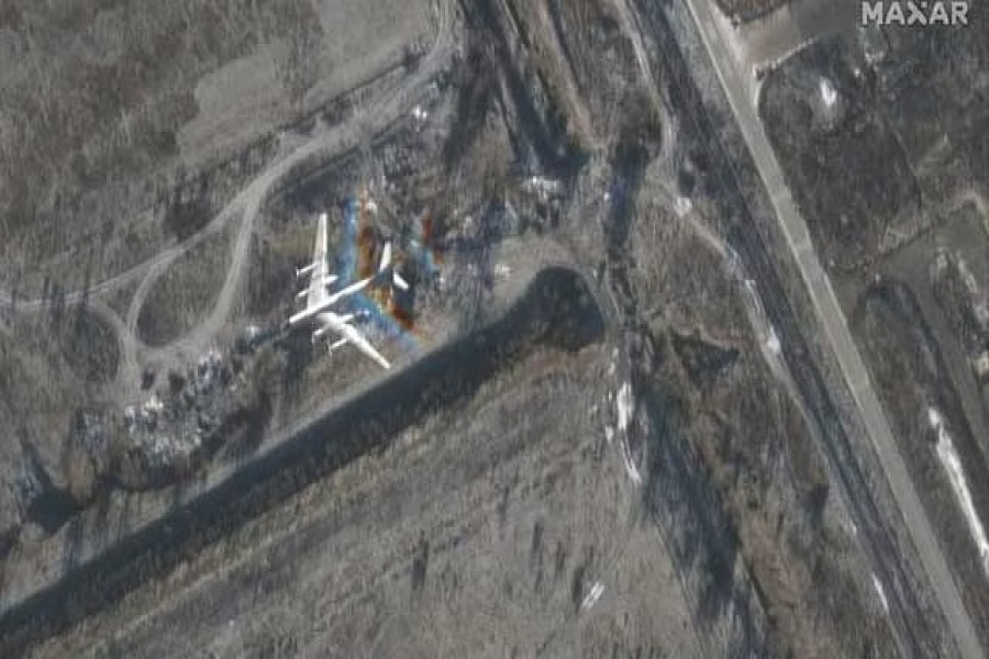 A satellite image shows bomber in flight at northeast of Engels Air Base in Saratov, Russia, December 3, 2022. Satellite image 2022 Maxar Technologies/Handout via REUTERS