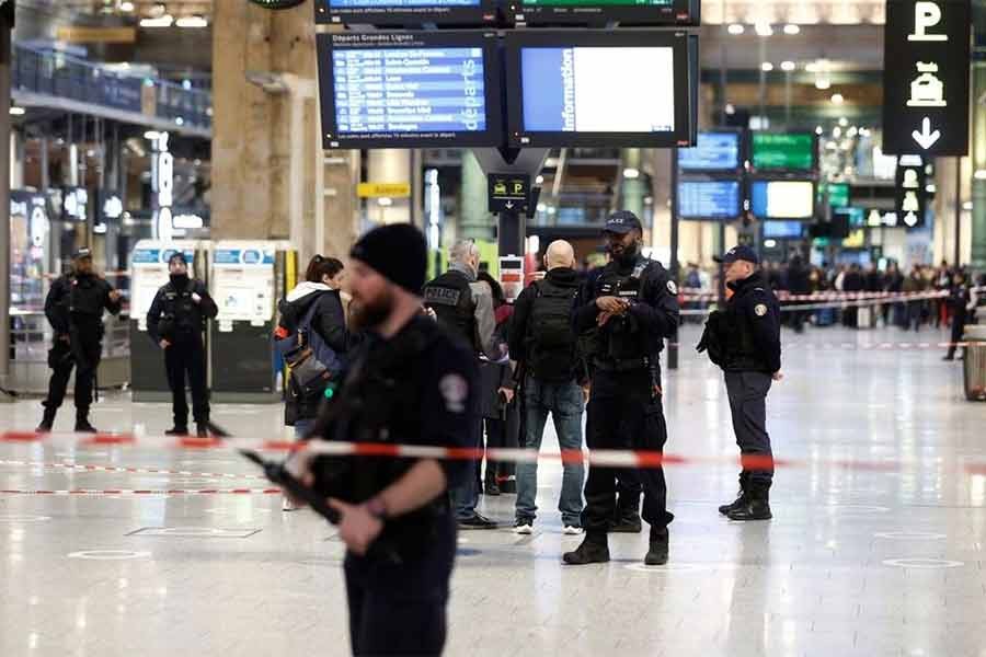 French police securing the area after a man with a knife wounded several people at the Gare du Nord train station in Paris of France on Wednesday -Reuters photo