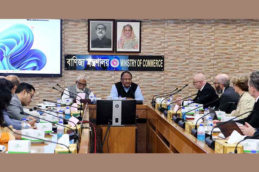Commerce minister urges global buyers to ensure fair price for RMG items