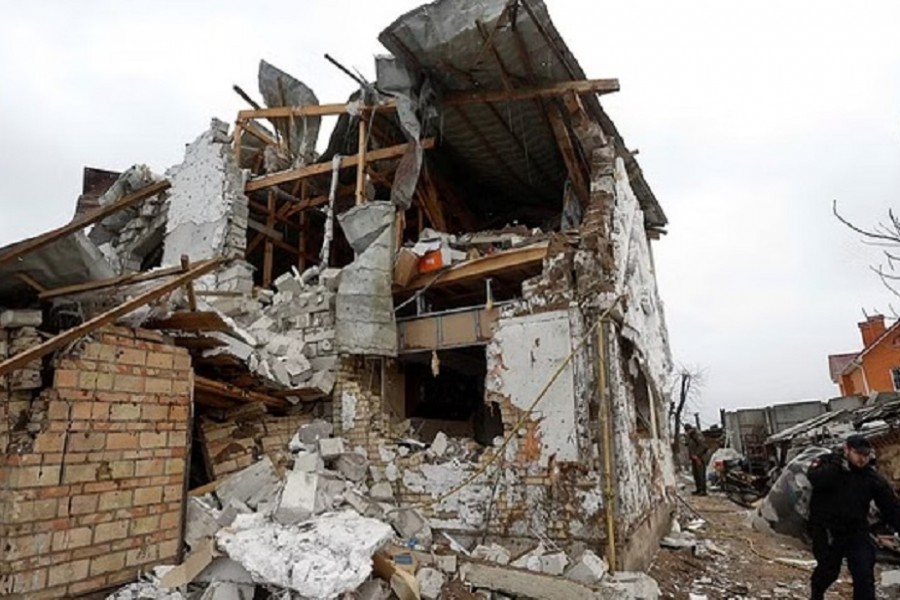 Fighting intensifies in east Ukraine, Kyiv seeks more weapons