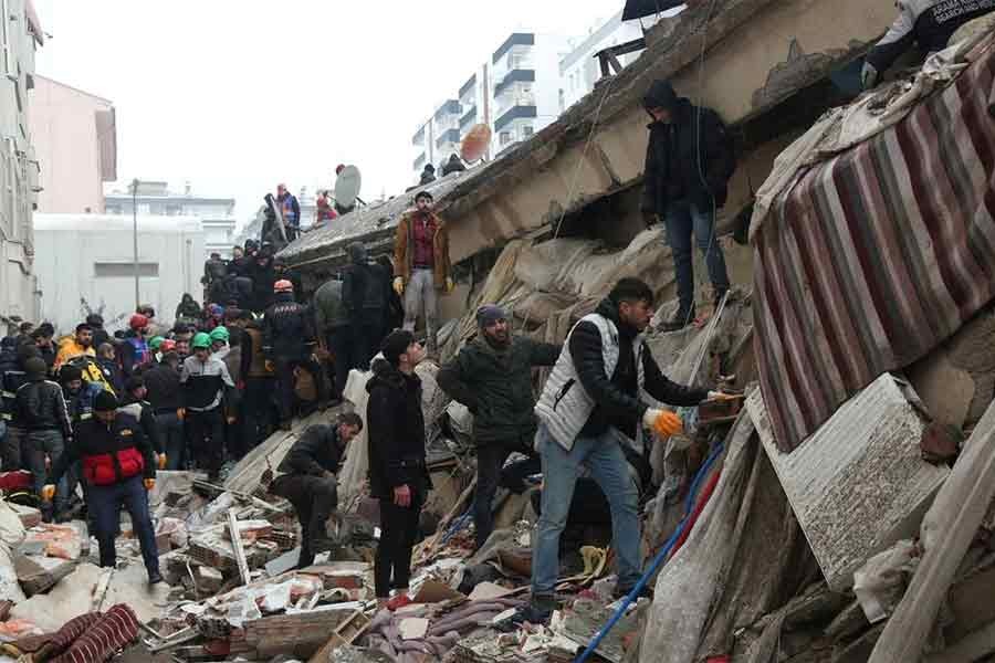 Rescuers searching for survivors under the rubble following an earthquake in Turkey on Monday –Reuters photo