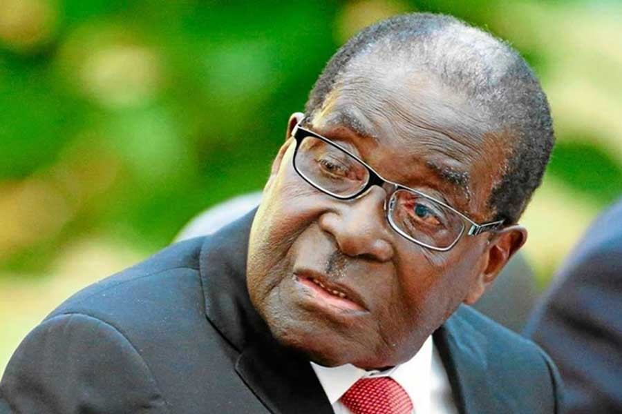 Mugabe gets 24 hours to quit