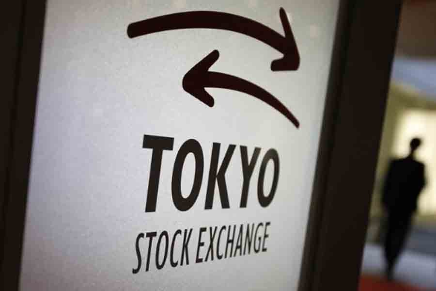Japanese stocks track Wall St