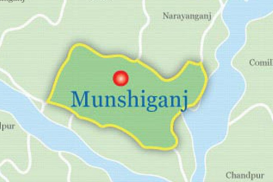 Cop goes missing in Munshiganj
