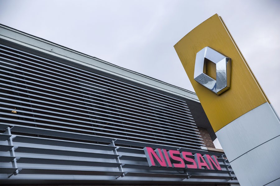 Nissan, Renault company logos seen outside a Renault SA automobile dealership in Albi, France, on Jan 15, 2016. Source: Bloomberg