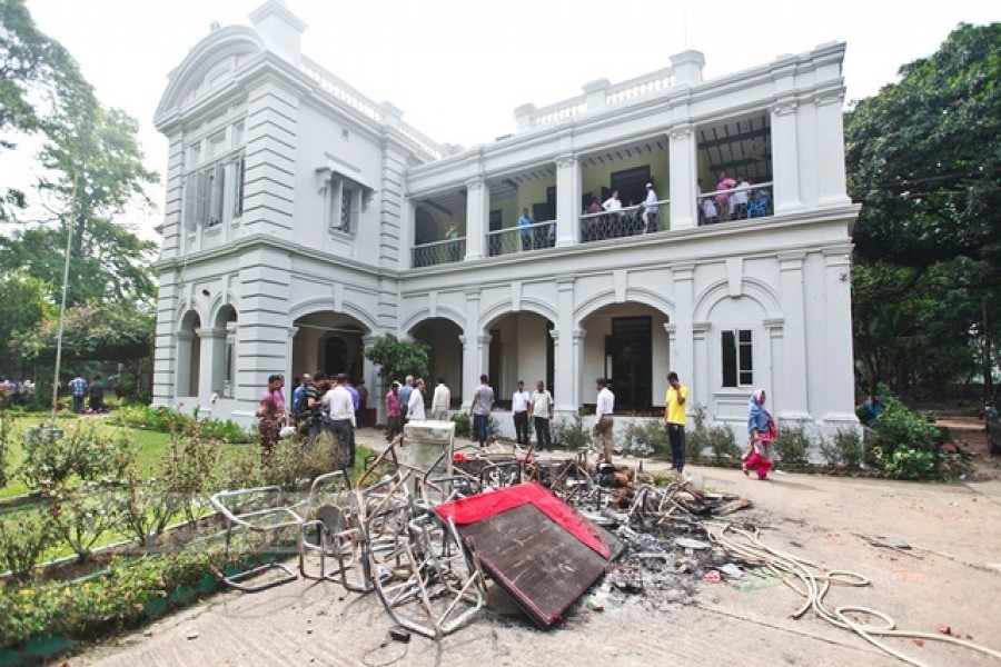 Vandalism at DU VC’s residence: Police to probe four cases