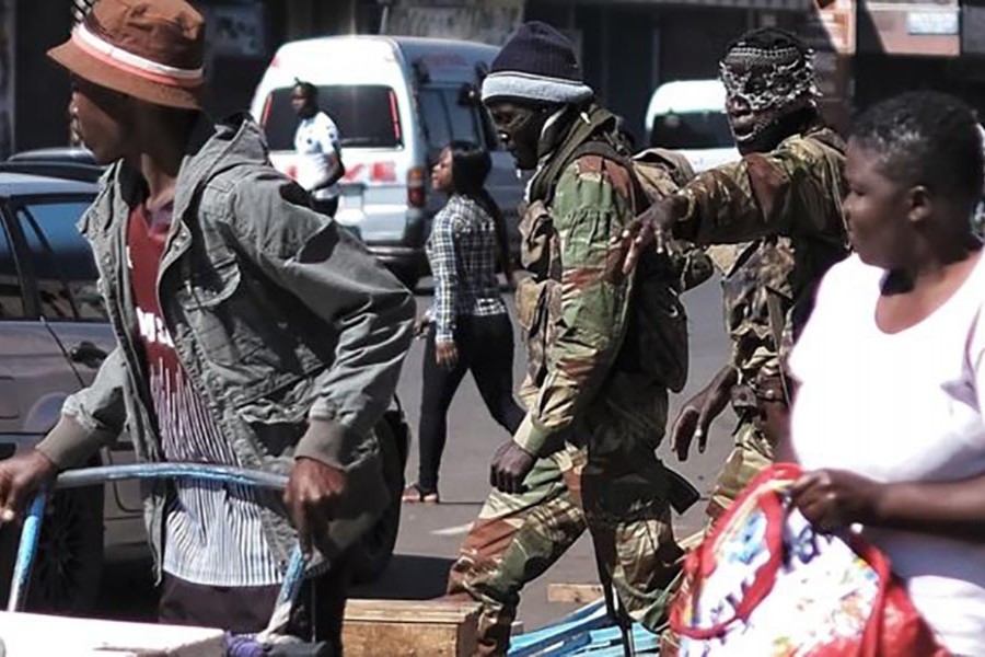 Business shut down in Zimbabwe, army on patrol